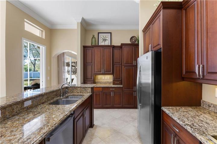 20398  Foxworth  CIR, Estero, FL 33928