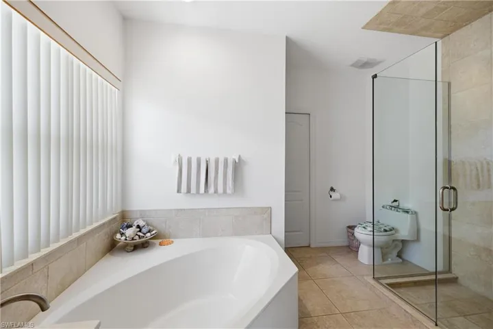 Primary bathroom, frameless shower