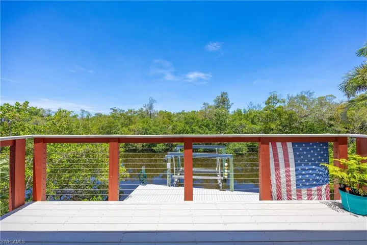 Old Florida feel
