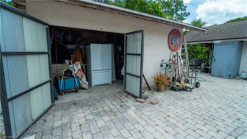 Storage shop