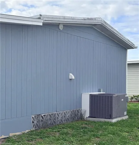 2781 Indianwood Dr, North Fort Myers, Florida 33917