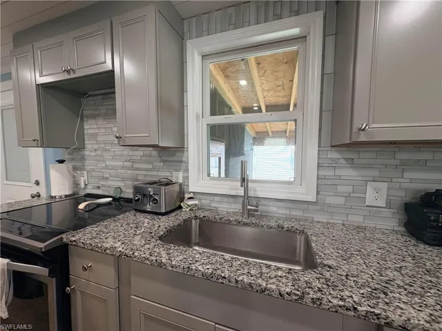 2781 Indianwood Dr, North Fort Myers, Florida 33917