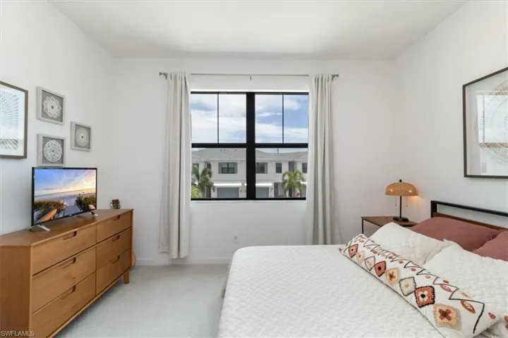 13021 Pembroke Dr, Naples, Florida 34105