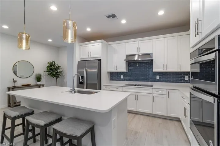 13021 Pembroke Dr, Naples, Florida 34105