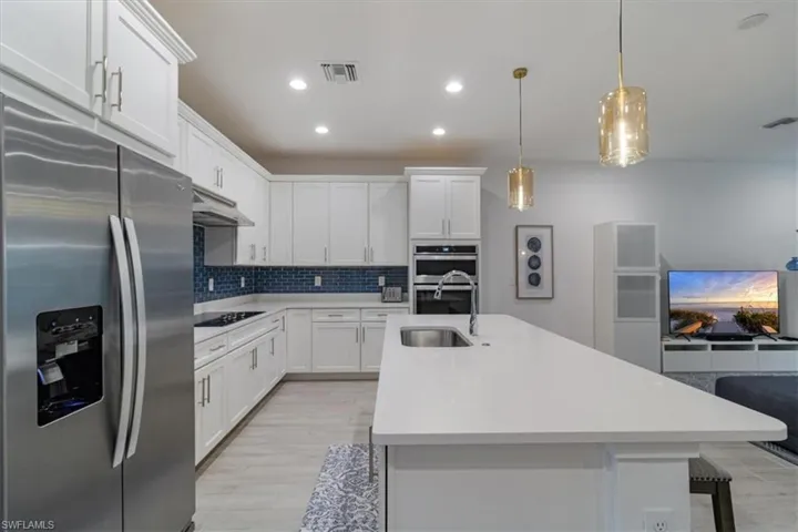 13021 Pembroke Dr, Naples, Florida 34105
