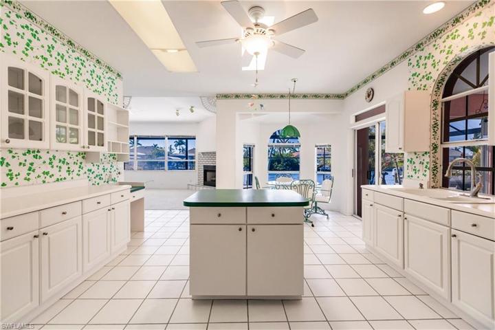 2518 SW 52nd LN, CAPE CORAL FL 33914