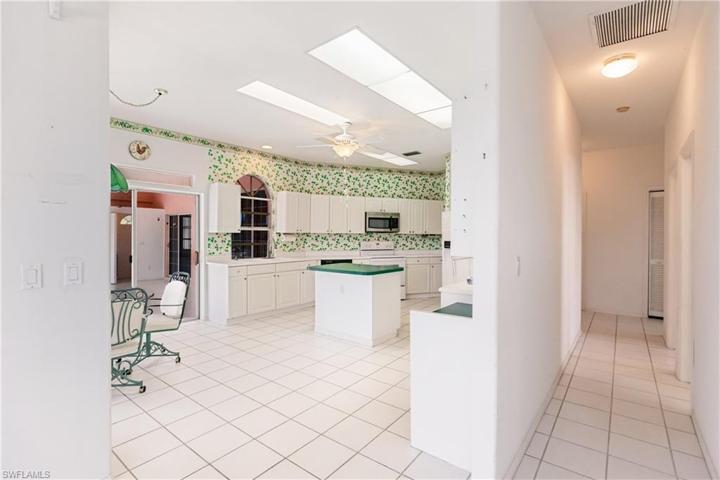 2518 SW 52nd LN, CAPE CORAL FL 33914