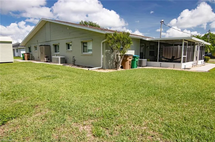 624 Se 13th St 1, Cape Coral, Florida 33990