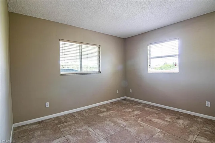 624 Se 13th St 1, Cape Coral, Florida 33990