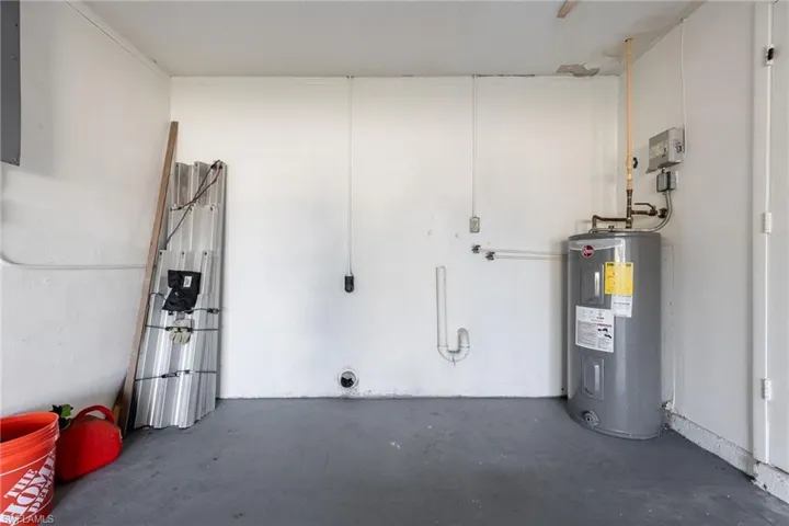 2526 Ivanhoe St, Port Charlotte, Florida 33952