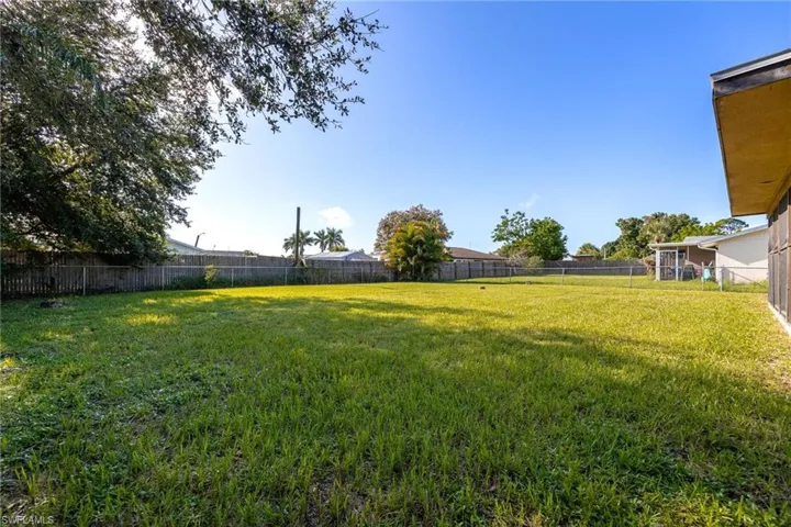 2526 Ivanhoe St, Port Charlotte, Florida 33952