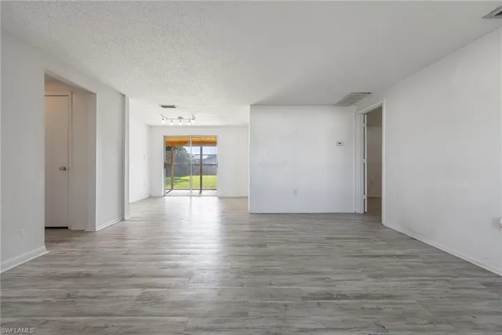 2526 Ivanhoe St, Port Charlotte, Florida 33952