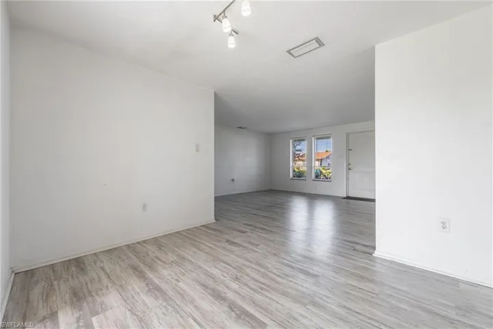 2526 Ivanhoe St, Port Charlotte, Florida 33952