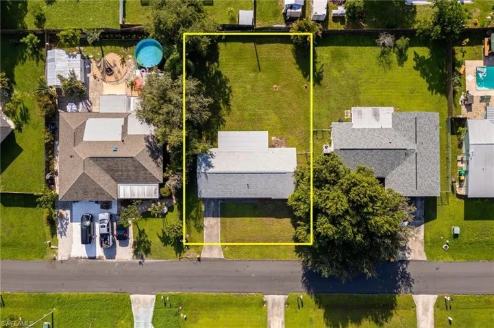 2526 Ivanhoe St, Port Charlotte, Florida 33952