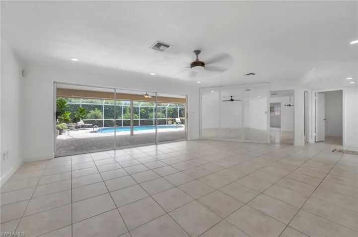 656  Binnacle  DR, Naples, FL 34103