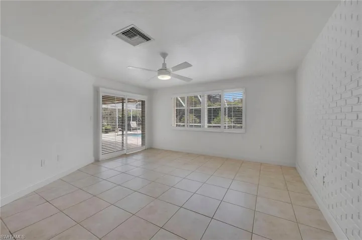 656  Binnacle  DR, Naples, FL 34103