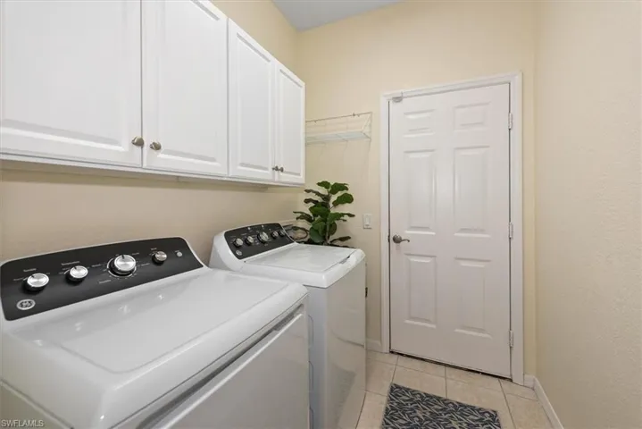 9646  Blue Stone  CIR, Fort Myers, FL 33913