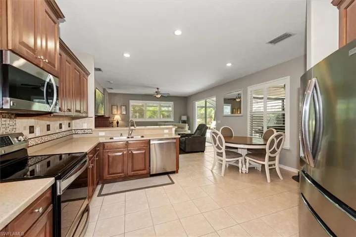 9646  Blue Stone  CIR, Fort Myers, FL 33913