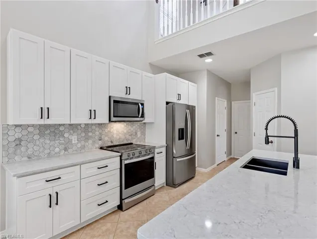 17869  Oakmont Ridge  CIR, Fort Myers, FL 33967