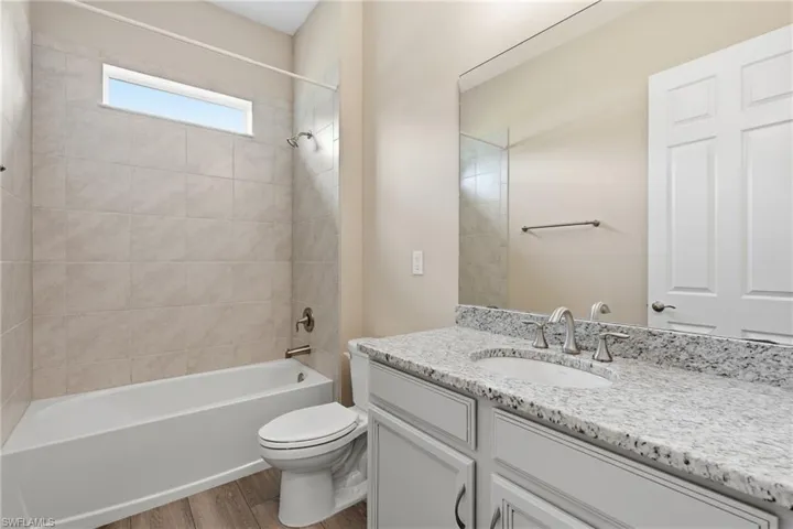 10240 Avonleigh Dr, Bonita Springs, Florida 34135