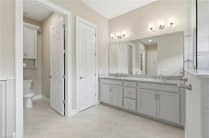 10240 Avonleigh Dr, Bonita Springs, Florida 34135