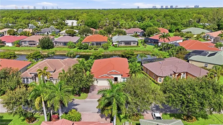 10240 Avonleigh Dr, Bonita Springs, Florida 34135
