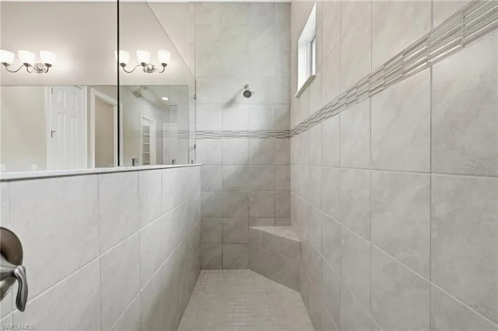 10240 Avonleigh Dr, Bonita Springs, Florida 34135