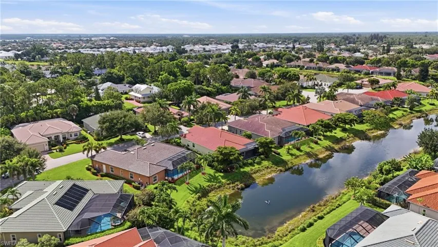 10240 Avonleigh Dr, Bonita Springs, Florida 34135