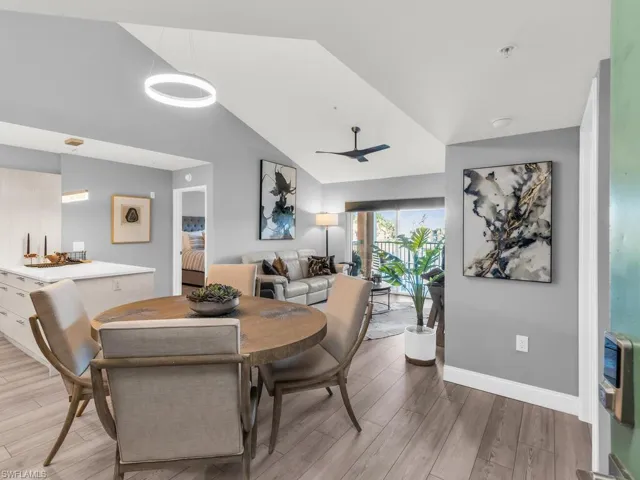 1185  Wildwood Lakes  BLVD, Naples, FL 34104