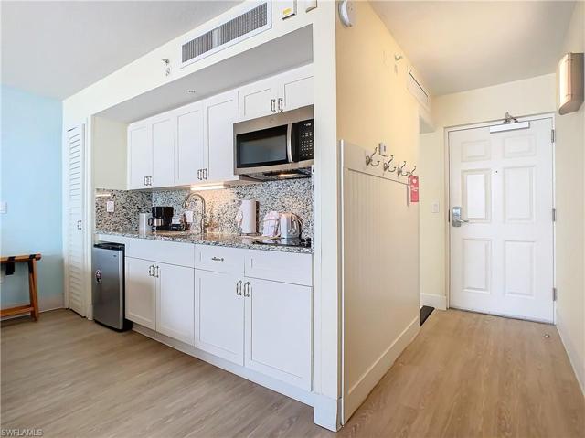 Full kitchenette, safe in closet