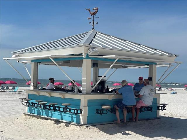 Bob's Beach bar