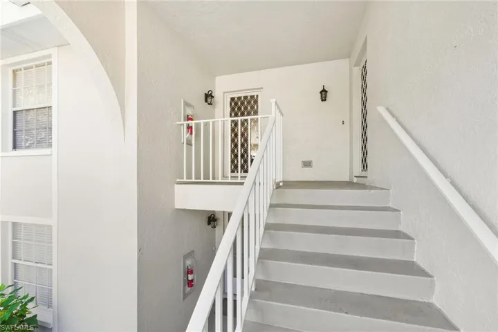 6260  Bellerive  AVE, Naples, FL 34119