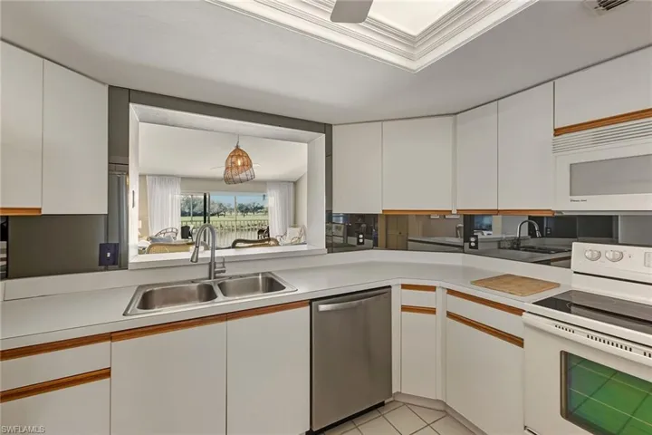 6260  Bellerive  AVE, Naples, FL 34119