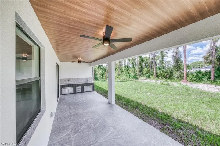 View of patio / terrace with ceiling fan