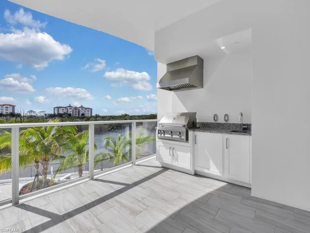 4810 Pelican Colony Blvd 304, Bonita Springs, Florida 34134