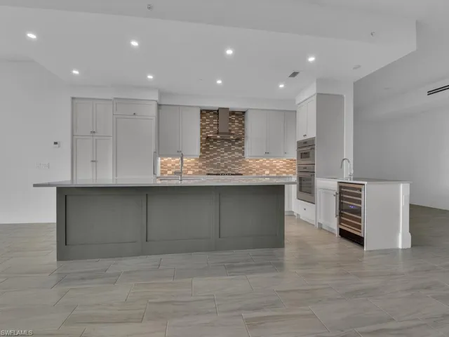 4810 Pelican Colony Blvd 304, Bonita Springs, Florida 34134