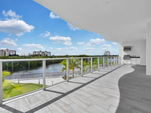 4810 Pelican Colony Blvd 304, Bonita Springs, Florida 34134