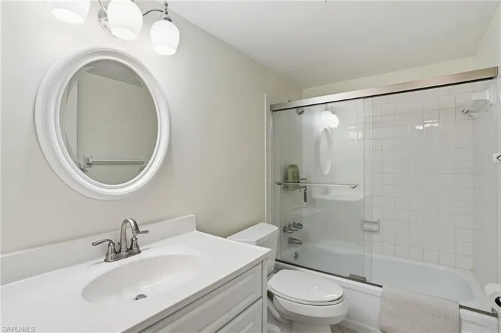 3150 Binnacle Dr 115, Naples, Florida 34103