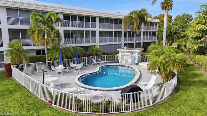 3150 Binnacle Dr 115, Naples, Florida 34103