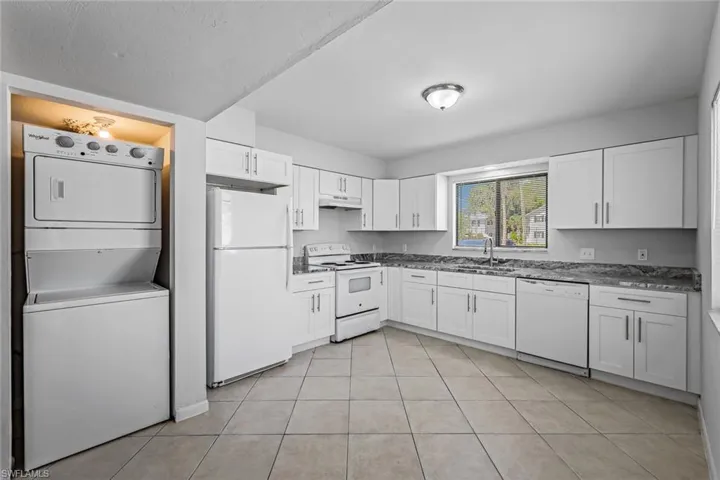 7737  Tamara Lee  CT, Fort Myers, FL 33907