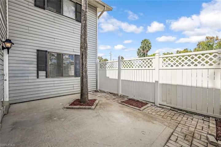 7737  Tamara Lee  CT, Fort Myers, FL 33907