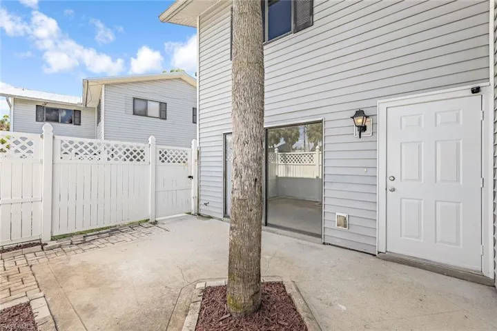 7737  Tamara Lee  CT, Fort Myers, FL 33907