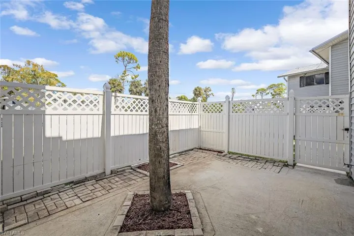 7737  Tamara Lee  CT, Fort Myers, FL 33907