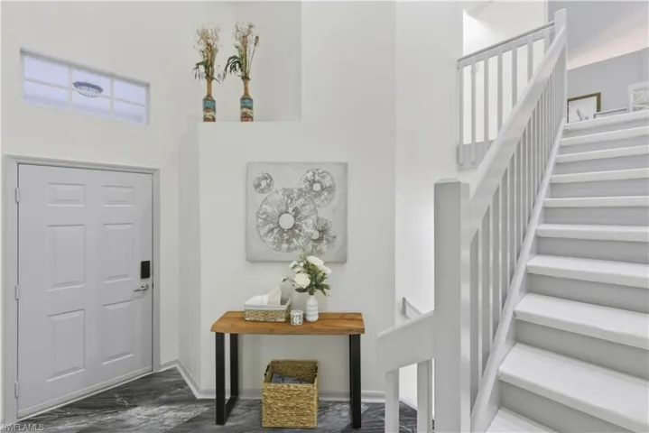 2150 Aberdeen Ln # 7, Naples, Florida 34109
