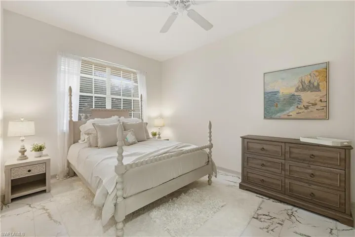 2150 Aberdeen Ln # 7, Naples, Florida 34109