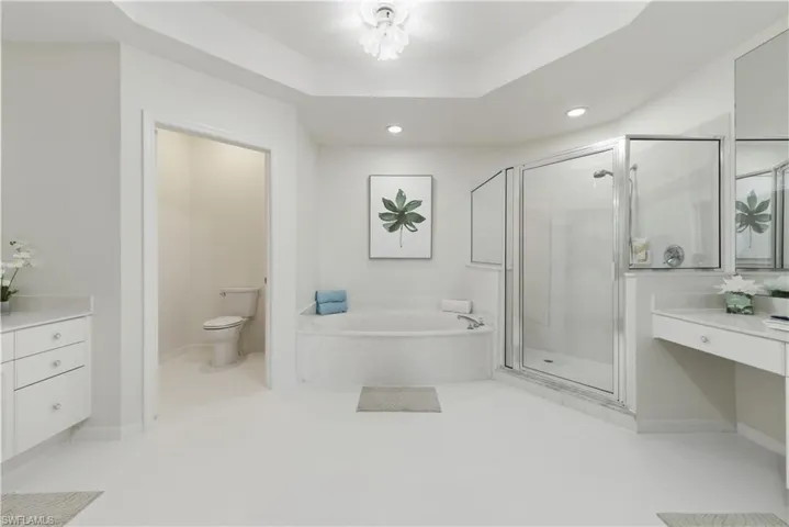 2150 Aberdeen Ln # 7, Naples, Florida 34109