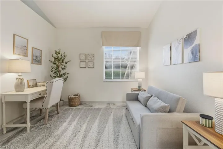 2150 Aberdeen Ln # 7, Naples, Florida 34109