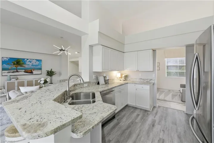 2150 Aberdeen Ln # 7, Naples, Florida 34109