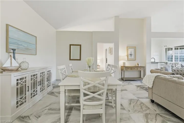 2150 Aberdeen Ln # 7, Naples, Florida 34109