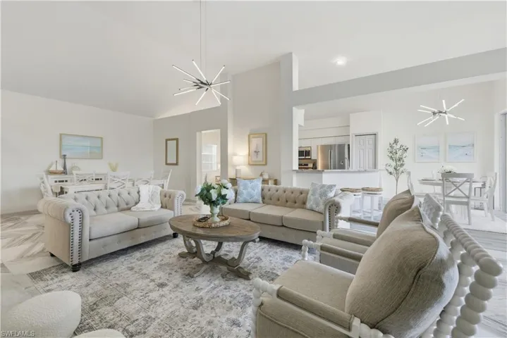2150 Aberdeen Ln # 7, Naples, Florida 34109